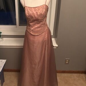 Vintage Elegant golden Lace Evening Dress